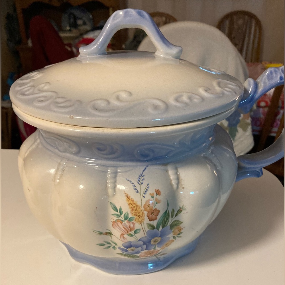 Ironstone England Chamber Pot 1890 Antique - Picture 11 of 13